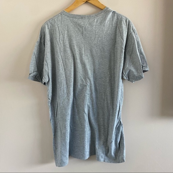 Gray "You Have the Right to Remain Impressed" Graphic Tee – Unisex XXL - Picture 5 of 5